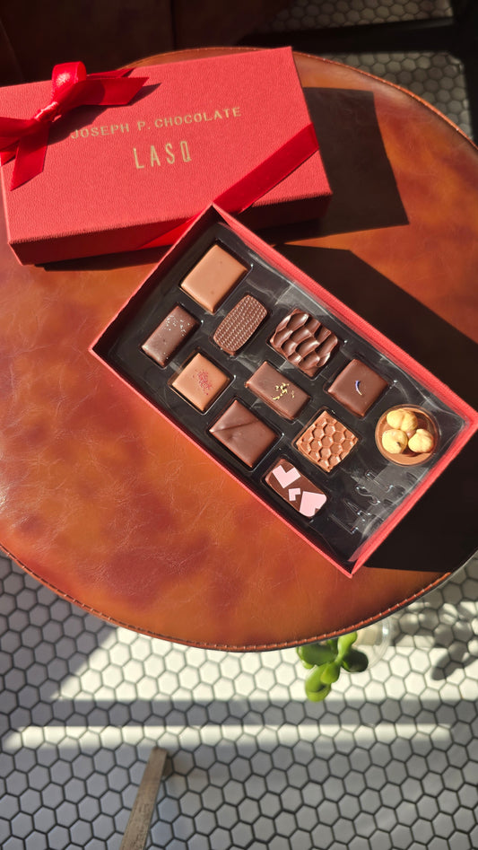 Middle size bonbon chocolate gift box- 11 pieces